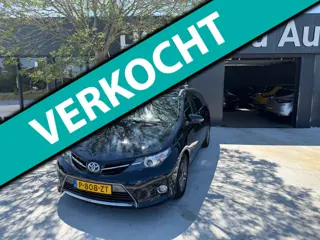 Toyota Auris Touring Sports 1.8 Hybrid Aspiration/ airco/ Stoel verwarming/ Parkeerhulp voor en acht