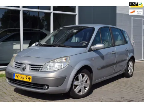 Renault Scénic 2.0-16V Privilège Luxe | Automaat ! | SCHADE !