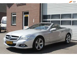 Mercedes-Benz SL-klasse 350 Stoelverwarming, Stoelverkoeling, Parkeer sensoren voor en achter, xenon