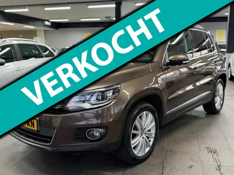 Volkswagen Tiguan 2.0 TSI Sport&Style 4Motion panorama dak leer stoelverwarming xenon led navi trekh