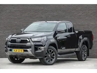 Toyota Hilux 2.8 D-4D Xtra Cab 4x4 204Pk Aut. | Invincible | Achteruitrijcamera | Trekhaak | 18''
