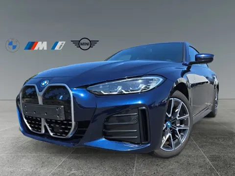 BMW i4 eDrive40 M-SPORT 84 kWh (250kW/340pk) ** LEDER, TREKH, PANO, H&K SOUND, 18-inch LMV ** 1e EIG
