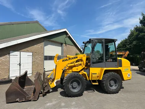 Ahlmann AZ85 (bj 2000)