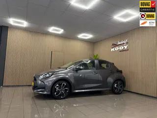 Toyota Yaris 1.5 Hybrid Comfort * Navigatie / Camera / 17" LM Velgen / Dealer onderhouden *
