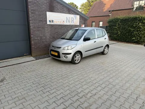 Hyundai i10 1.1 Active Orange Babies