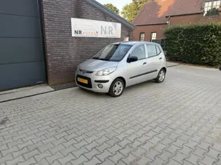 Hyundai i10 1.1 Active Orange Babies
