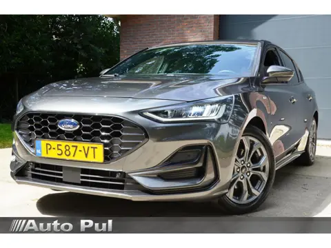 Ford Focus 1.0 EcoBoost Hybrid ST Line Style Navi/Led/Pdc/Ecc/Stuur Stoel&Ruitverwarming /Achteruitr
