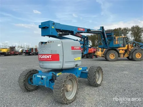 Genie Z51/30 4WD Diesel Articulating Boom Lift (bj 2012)