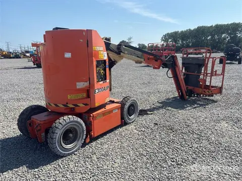 JLG E300AJP 2WD Electric Articulating Boom Lift (Inope