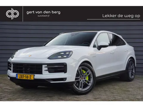 Porsche Cayenne Coupé 3.0 E-Hybrid Black Edition - PANODAK - TREKHAAK - LUCHTVERING - BOSE -