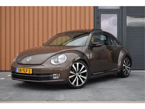 Volkswagen Beetle 2.0 TSI 200pk DSG Sport | Pano | Leer | 19"