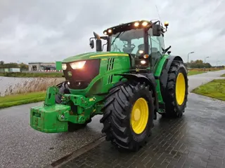 John Deere 6215 R (bj 2018)