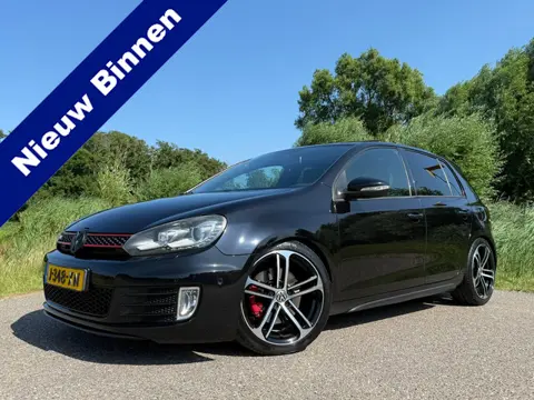 Volkswagen Golf 2.0 GTI Automaat / Schuif-/Kanteldak / DynAudio / Leder / 18" Velgen / Navi / Stoelv