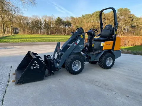 Giant 263sw mini loader shovel 2012 kenteken bak + lepels nieuw