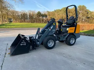 Giant 263sw mini loader shovel 2012 kenteken bak + lepels nieuw