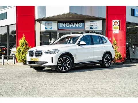 BMW iX3 Executive 80 kWh | Pano dak | Camera | Tabacco leder | ACC | SOH 98%