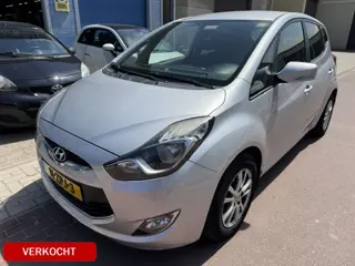 Hyundai ix20 1.6i i-Motion 2013 AUTOMAAT met NAP + Airco Compleet onderhoud is aanwezig. Goede Neder