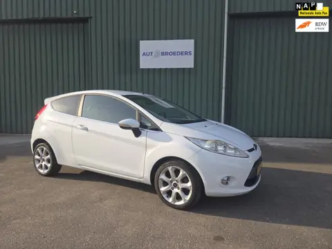 Ford Fiesta 1.4 Titanium AIRCO - GOED ONDERHOUDEN - LM VELGEN -