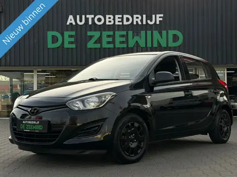 Hyundai I20 1.2 Black on Black|Nieuw Distributie