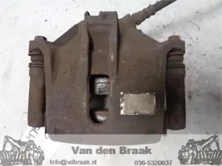 Citroen C3 1.2 VTi 2010-2016 Remklauw links voor