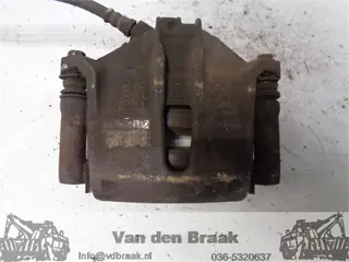 Citroen C3 1.2 VTi 2010-2016 Remklauw rechts voor