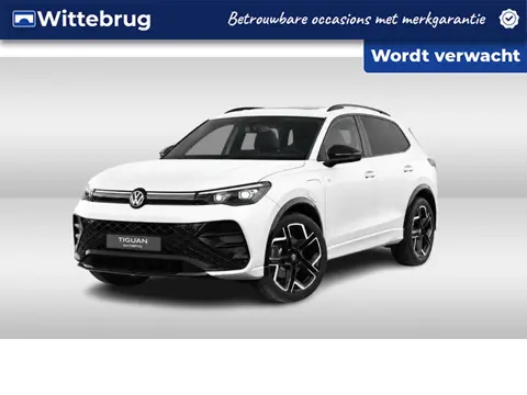 Volkswagen Tiguan 1.5 eHybrid R-Line Leer / Pano / Trekhaak / Stoelmassage