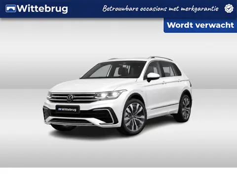 Volkswagen Tiguan 1.4 TSI eHybrid R-Line Business+ Trekhaak / Pano / Carplay / Stoelverwarming