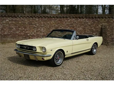 Ford Mustang GT 289 V8 Convertible "A-code with the Rally-Pac" A particularly fine restoration and r