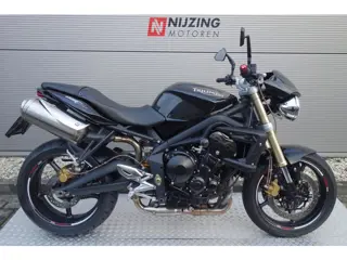 TRIUMPH STREET TRIPLE 675 - 2010
