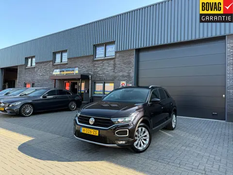 Volkswagen T-Roc 1.5 TSI Sport | 2E EIGENAAR | 12MND GARANTIE | AUTOMAAT | LED | CARPLAY | NAVI | AC
