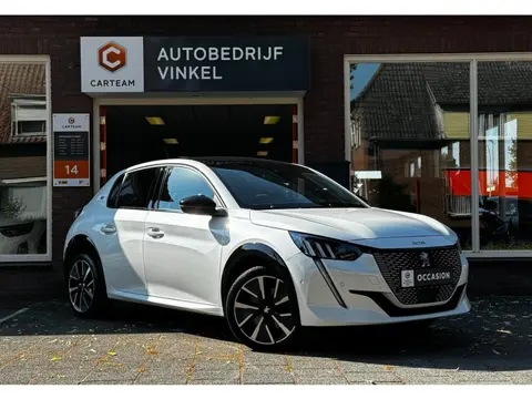 Peugeot E-208 EV GT 350 50 kWh *Geen AFL Kosten*PanoDak*Stoelver*Navi*Carplay*
