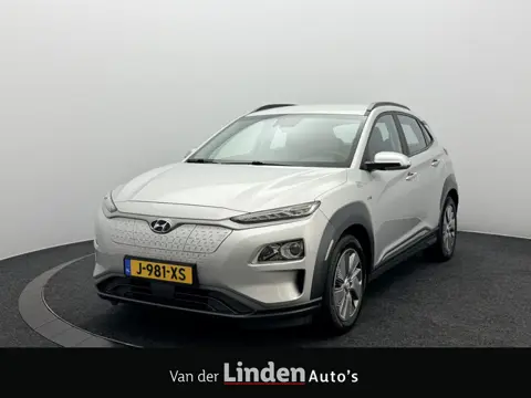 Hyundai KONA EV Comfort 64 kWh 3- Fase SOH 95,9% | Warmtepomp | Camera | Carplay&Android | Navigatie