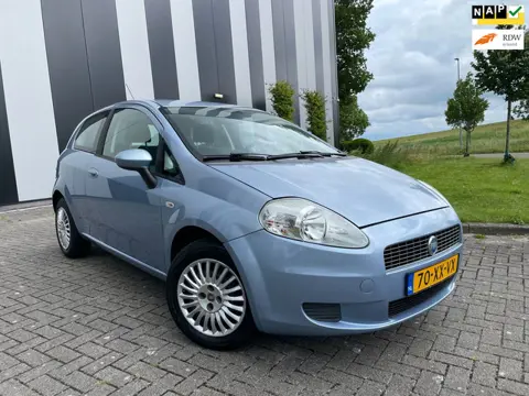 Fiat Grande Punto 1.4 Dynamic Automaat-Lage Km-Airco-Elekpakket-2 Sleutels