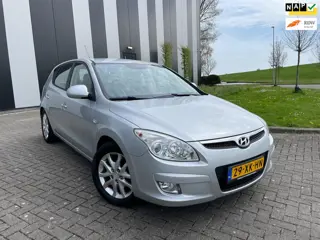 Hyundai I30 1.6i Dynamic Luxe Nw APK-Airco-Cruise-Lmv-Elekpakket
