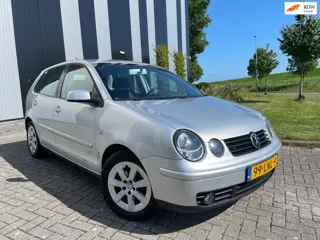 Volkswagen Polo 1.4-16V Comfortline Clima-Carplay-Lmv-Trekhaak