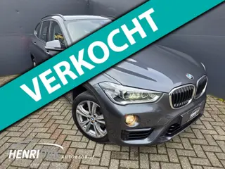 BMW X1 SDrive18i Sport Line Automaat / Camera / Navi / Stoelverwarming / Clima / PDC