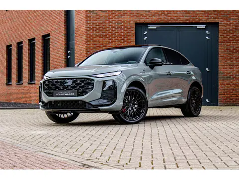 Audi Q3 Sportback 1.5 200kW e-hybrid S edition | Indiv. Quantumgrijs | Tech Pro | Pano | SONOS | Hea
