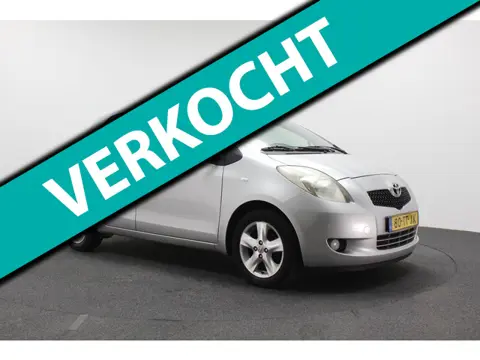 Toyota Yaris 1.3 VVTi Luna | Climate control | Elektrische ramen | Sportvelgen | Parkeersensoren