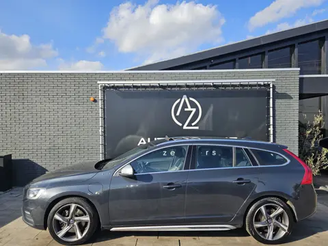 Volvo V60 2.4 D6 Twin Engine R-Design *Diesel-Hybride*Navi*Pano*