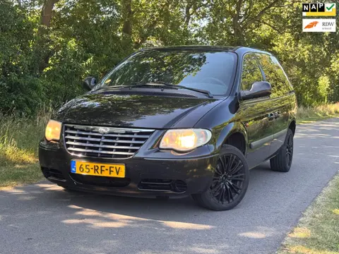 Chrysler Voyager 3.3i V6 SE Luxe | Automaat + Leder + Cruise Nu € 1.950,- !!!