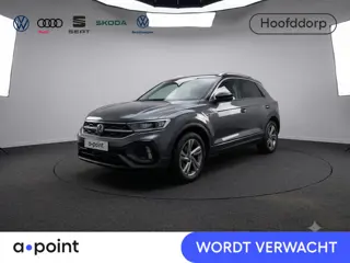 Volkswagen T-Roc 1.5 TSI R-Line 150 pk Automaat (DSG) | Navigatie | Trekhaak (afneembaar) | Parkeers