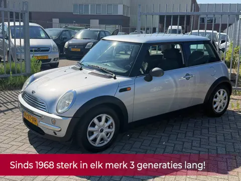 Mini Mini 1.6 One Pepper NL AUTO NAP! Airco ECC l Cruise l Stoelverwarming l MTF-stuur l LMV! GOED O