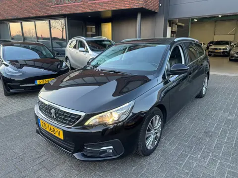 Peugeot 308 SW 1.2 PureTech AUTOMAAT LEDER CAMERA PANO CRUISE ORIG NL NAP