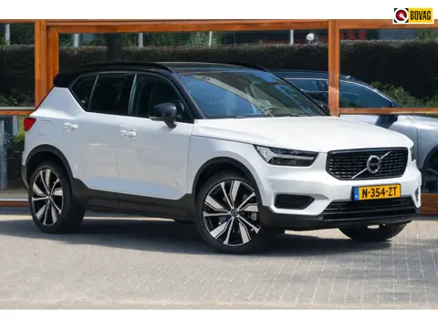 Volvo XC40 T4 Recharge R-Design | Adaptive Cruise | Stoel + Stuur Verwarmd | Dealer onderhouden | Me