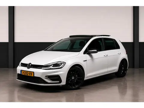 Volkswagen Golf 1.4 TSI Highline R Line Pano LED Virtual Key