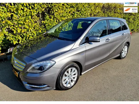 Mercedes-Benz B-klasse 200 Automaat Navi PDC Dealer Onderhouden Trekhaak Airco