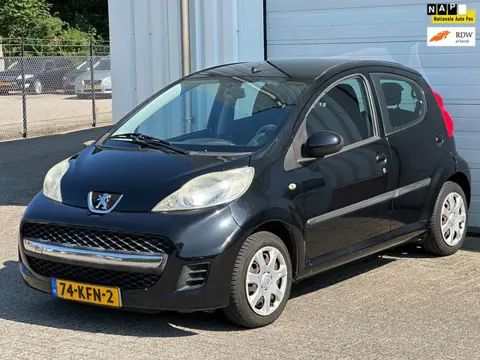 Peugeot 107 1.0-12V Sublime 5-Deurs / Airco / Elektr. Ramen !
