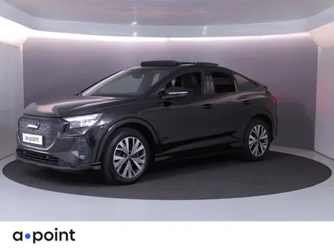 Audi Q4 e-tron 40 S edition 77 kWh 204 pk | Navigatie | Panoramadak | Parkeersensoren (Park assist) 