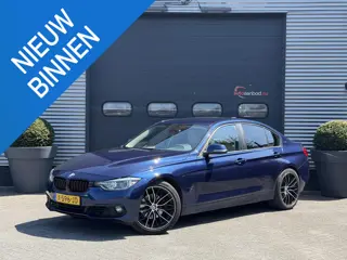BMW 3-serie 330e High Executive SOH 91,3% | Navigatie | Lederen Bekleding | 19 Inch Lichtmetalen Vel