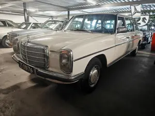 Mercedes-Benz 240 D LANG